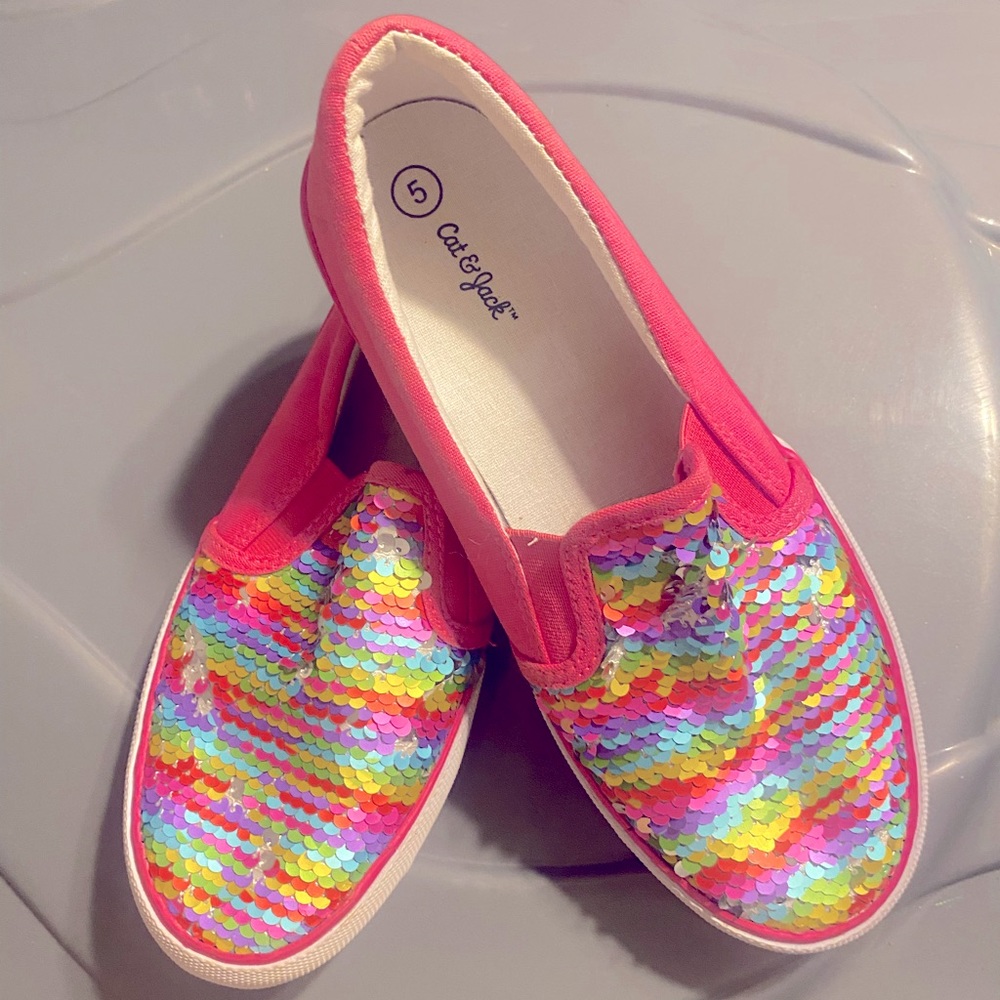 Girls Size 5 Cat & Jack slip on sequin toed shoes